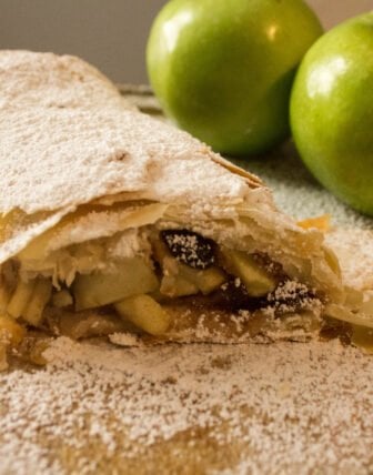 Apfelstrudel (Strudel de maçã) – Em Português