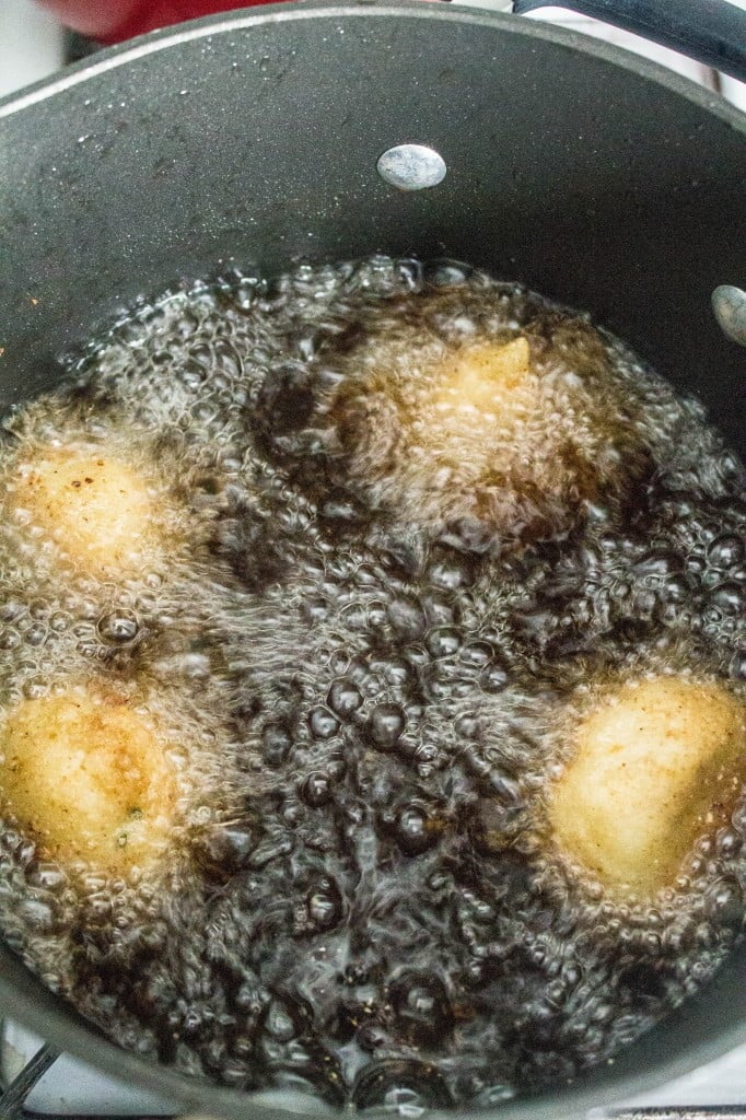 coxinhasfrying