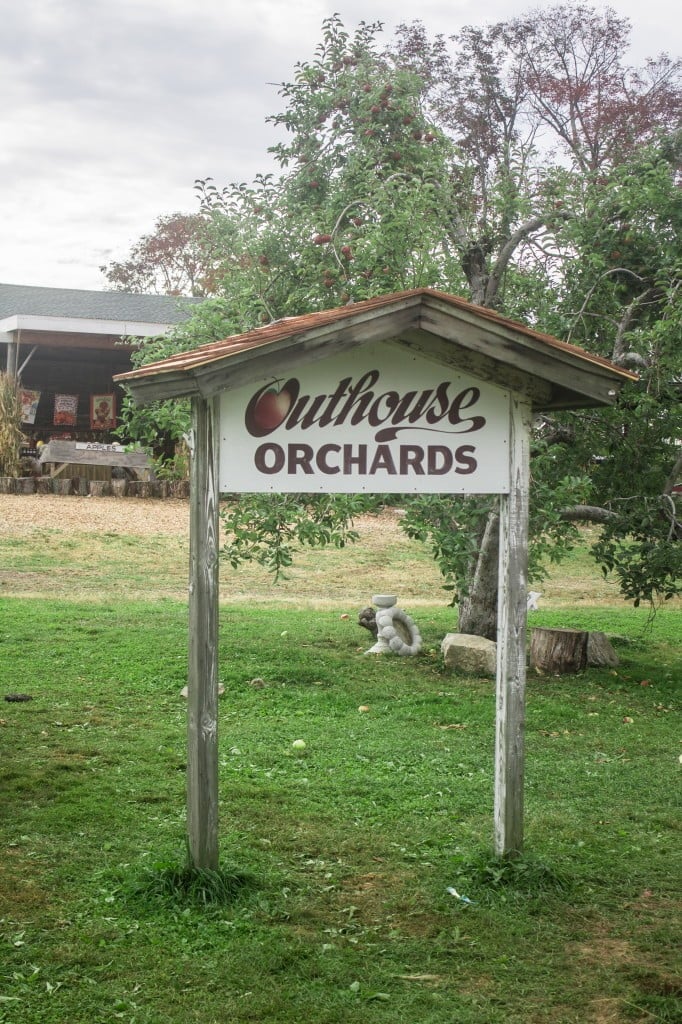 Apple Picking at Outhouse Orchards | www.oliviascuisine.com