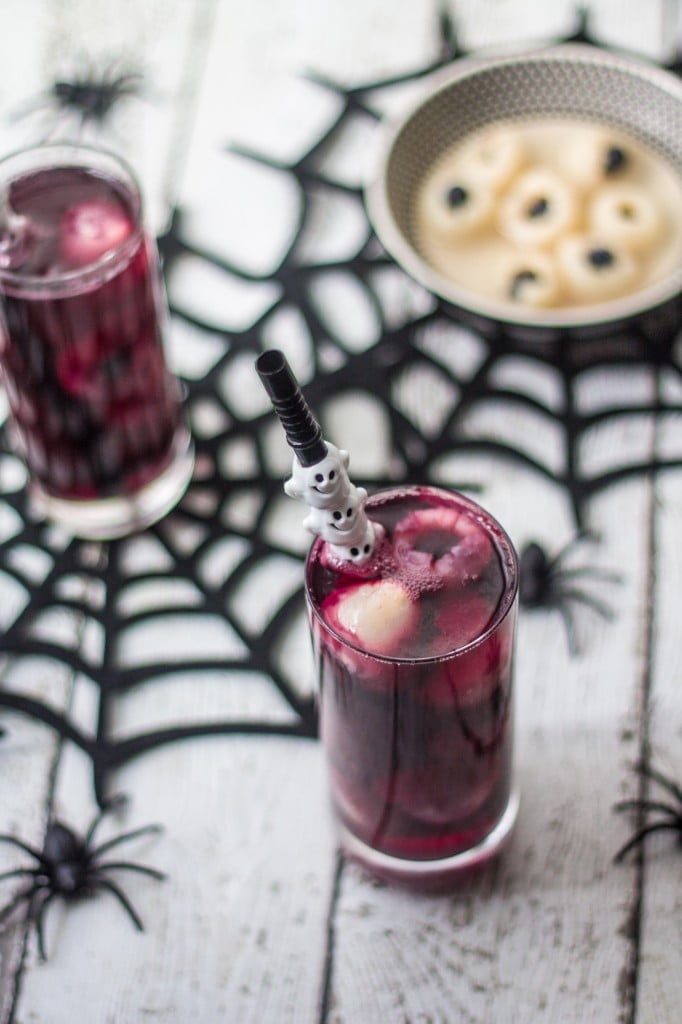 Halloween Eyeball Punch - www.oliviascuisine.com