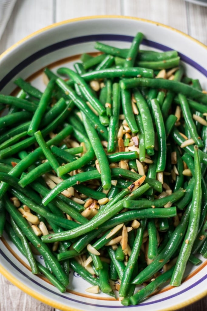 Green Beans with Garlic and Almonds | www.oliviascuisine.com