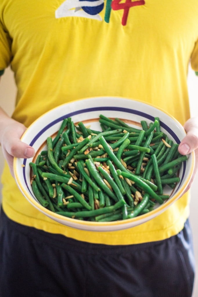 Green Beans with Garlic and Almonds | www.oliviascuisine.com