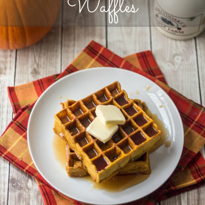 Pumpkin Spice Waffles | www.oliviascuisine.com