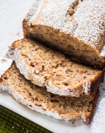 Simple Walnut Cake