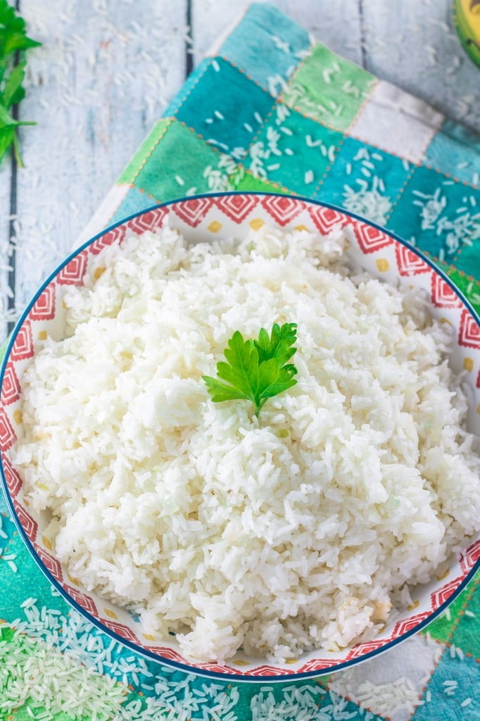 How to Cook Rice (the Brazilian way!) | www.oliviascuisine.com