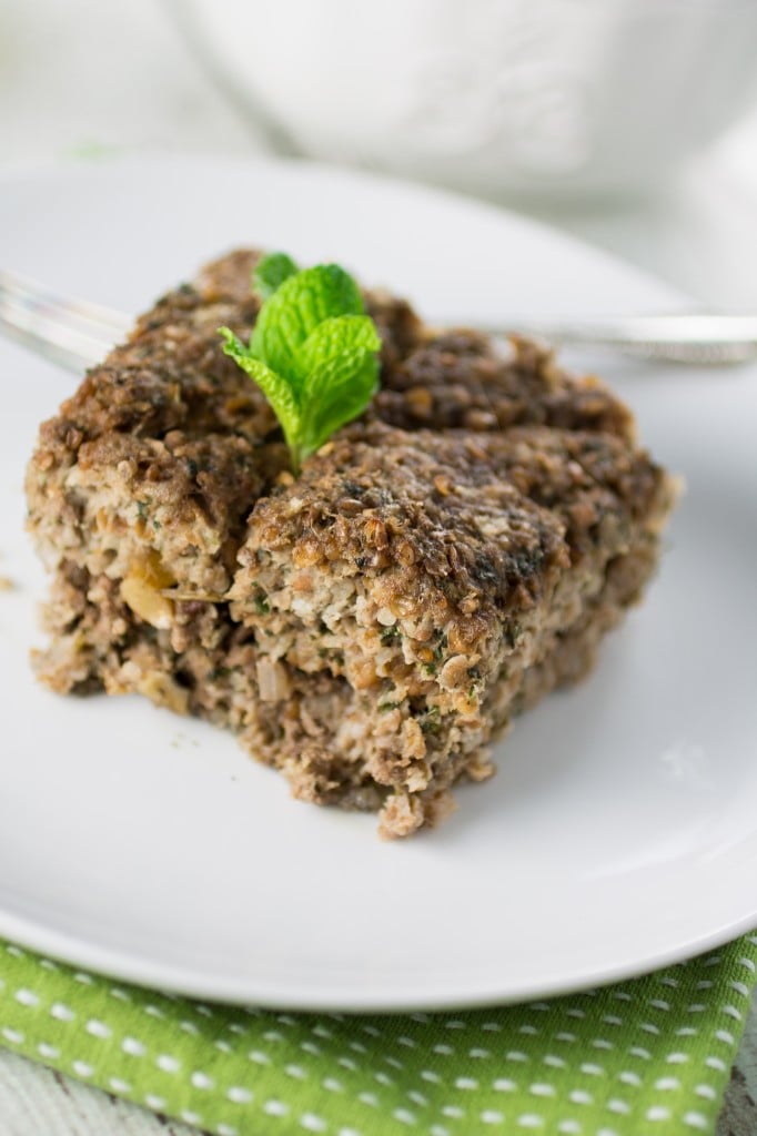 Baked Kibbeh (with Cucumber Yogurt Dip) | www.oliviascuisine.com