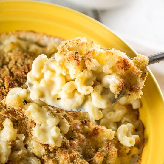 Gruyère and White Cheddar Mac & Cheese | www.oliviascuisine.com