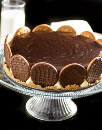 Chocolate Covered Cream Pie (or Brazilian Dutch Pie)