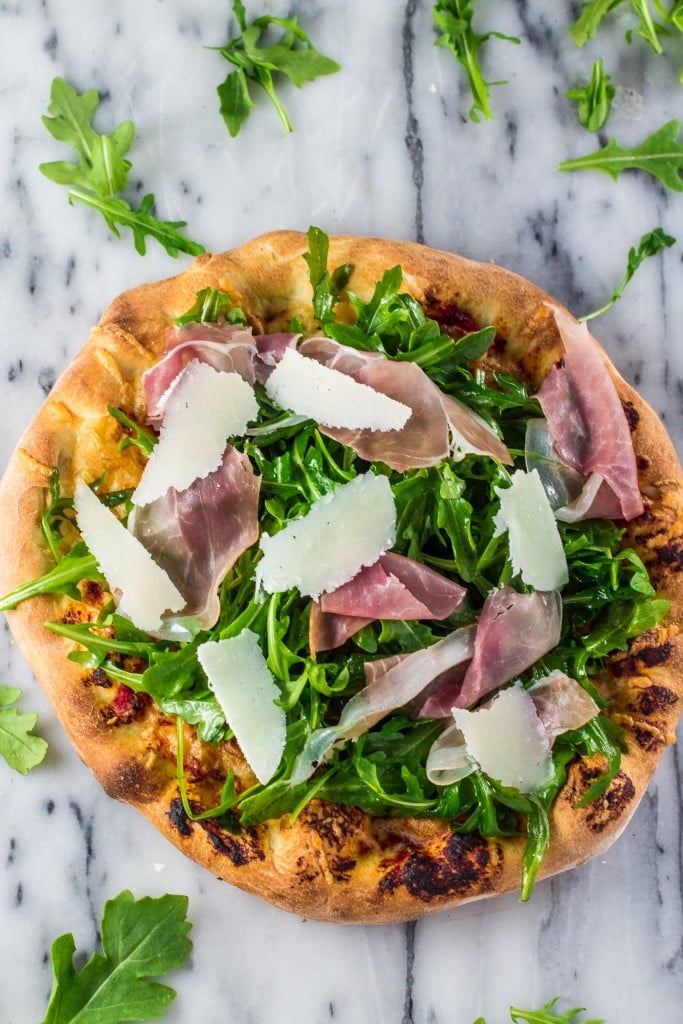 Arugula and Prosciutto Pizza | www.oliviascuisine.com