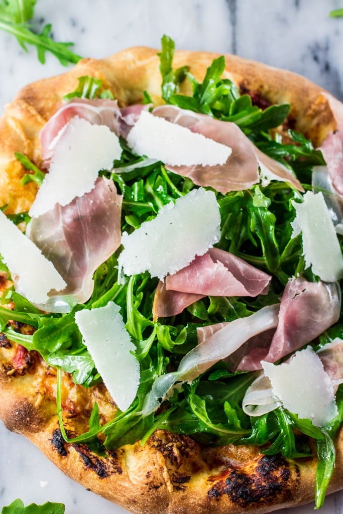 Arugula and Prosciutto Pizza | www.oliviascuisine.com