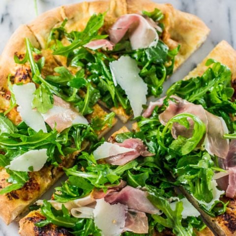 Arugula and Prosciutto Pizza | www.oliviascuisine.com