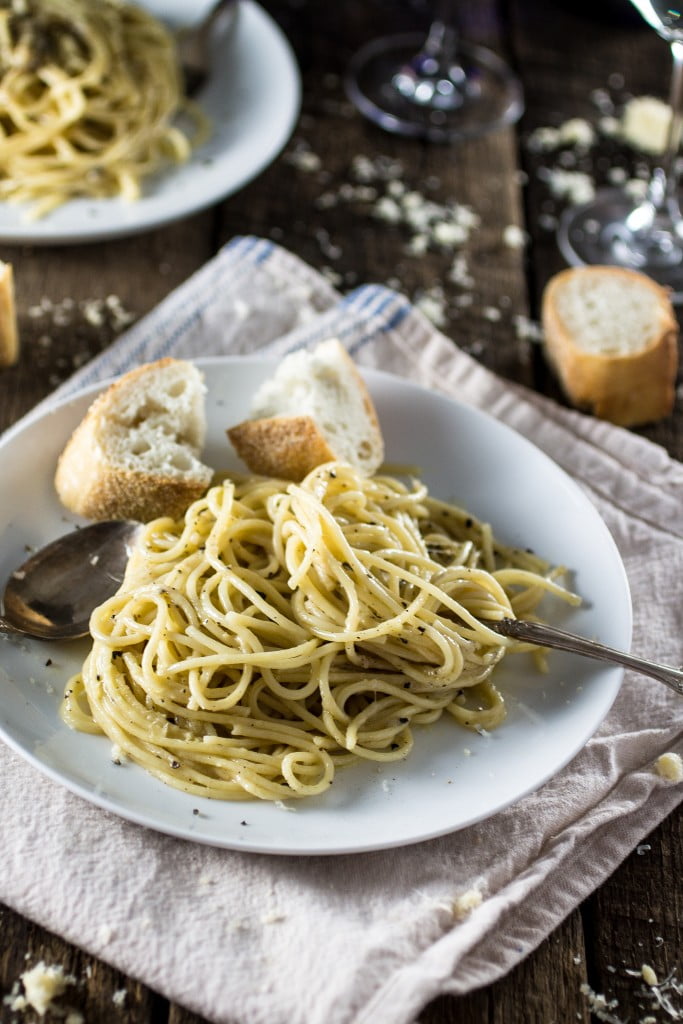 Spaghetti Cacio e Pepe | www.oliviascuisine.com | A traditional roman pasta dish made with Pecorino cheese, Parmigiano Reggiano, black pepper, spaghetti, butter, salt and pepper! And it's done in 20 minutes!