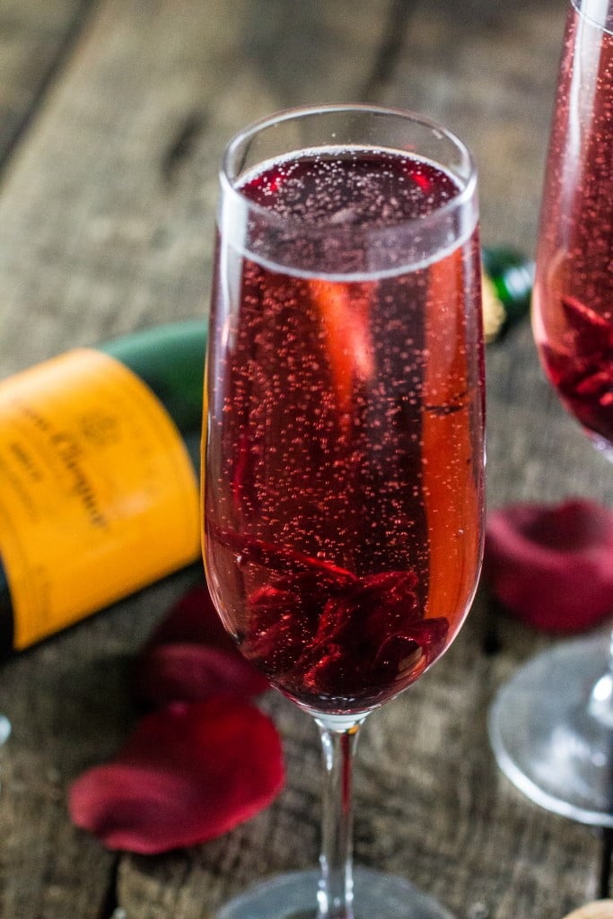 https://www.oliviascuisine.com/wp-content/uploads/2015/05/hibiscus-champagne-cocktail-7-683x1024.jpg