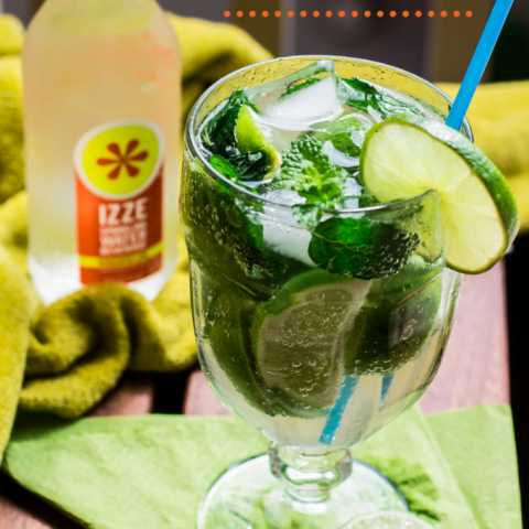 Sparkling Mint Limeade | www.oliviascuisine.com | Because life is so much better when it's bubbly! #SparkleBrightly #TryIZZE