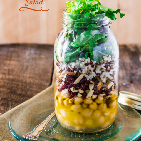 Easy Mason Jar Salad | www.oliviascuisine.com