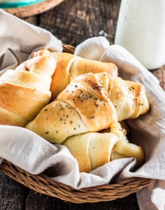 Brazilian Ham and Cheese Rolls