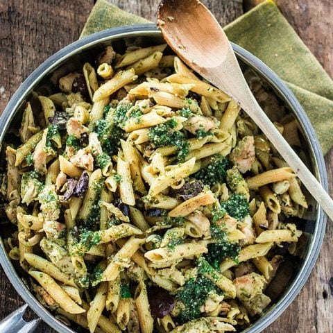 (AD) One Pan Pasta with Chicken, Pesto and Olives | www.oliviascuisine.com | No boil, no drain and easy clean up! Plus, dinner will be on the table in 15 minutes! #EverydayEffortless