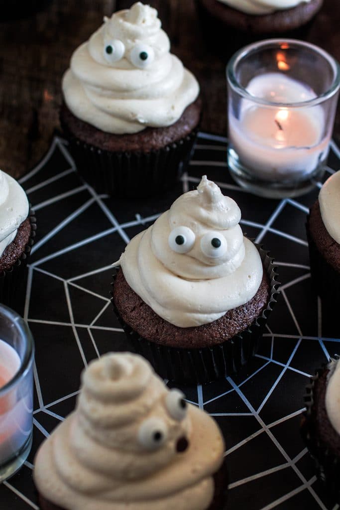 Ghost Halloween Cupcakes | www.oliviascuisine.com | A spooky yet delicious recipe to please kids and adults on this Halloween!