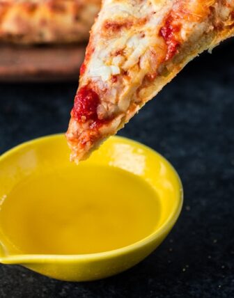 Roasted Garlic Dipping Sauce