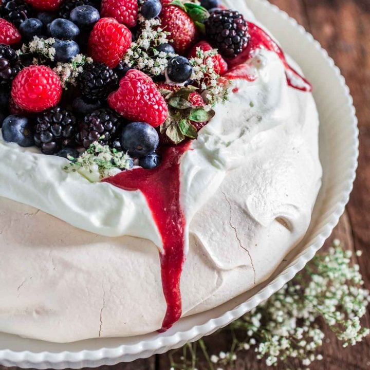 Berry Pavlova