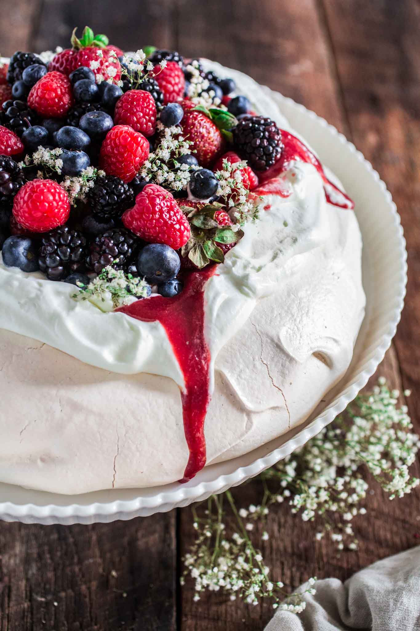 berry-pavlova