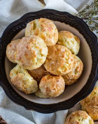 Gougeres (French Cheese Puffs)