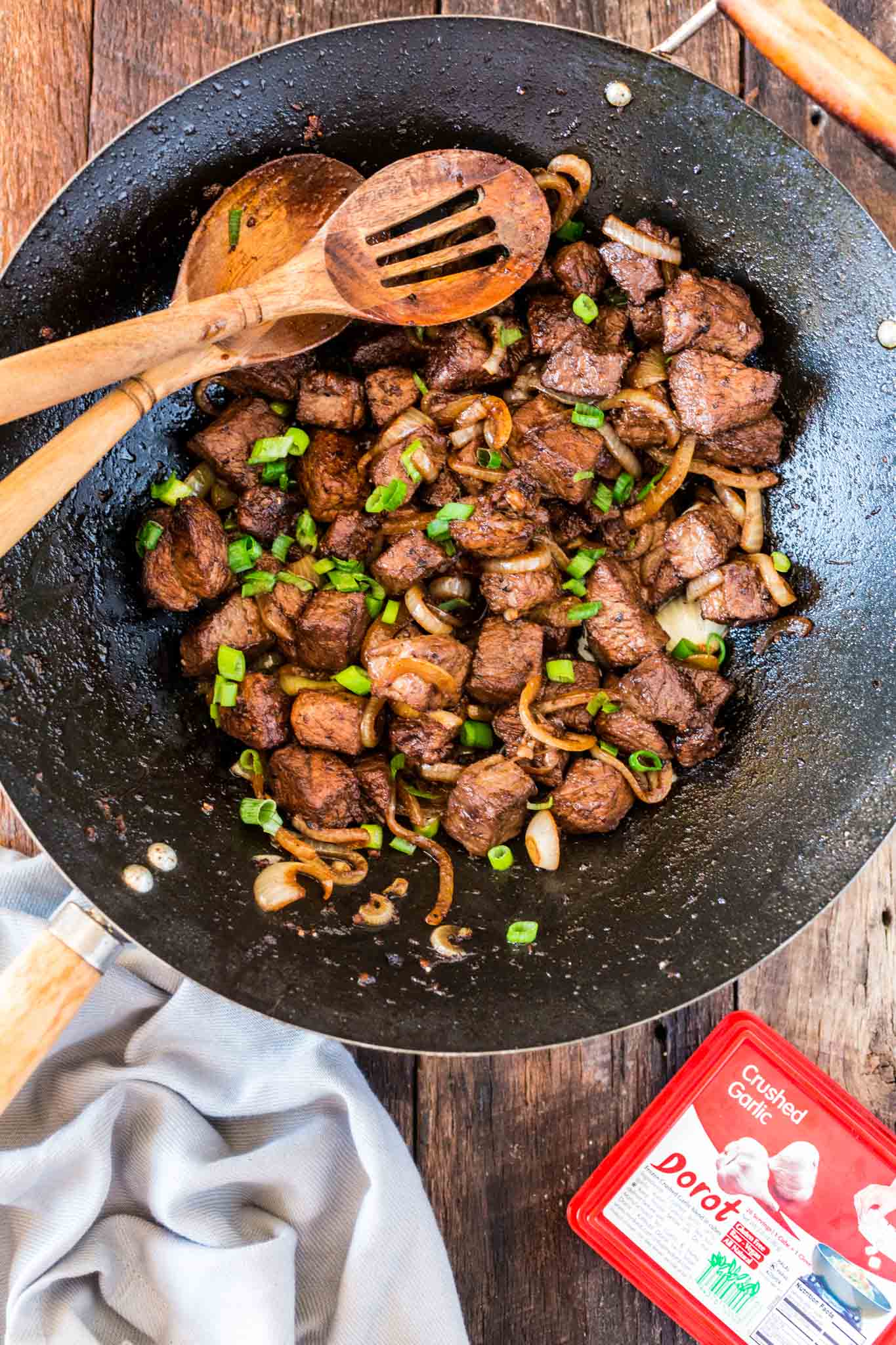 Bo Luc Lac (Vietnamese Shaking Beef) | www.oliviascuisine.com | Bo Luc Lac is a flavorful Vietnamese dish consisting of cubed beef, garlic, soy sauce, lime juice and sliced onions. Quick, easy and very easy to prep thanks to Dorot! (AD)