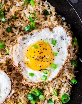 Filipino Garlic Fried Rice (Sinangag)
