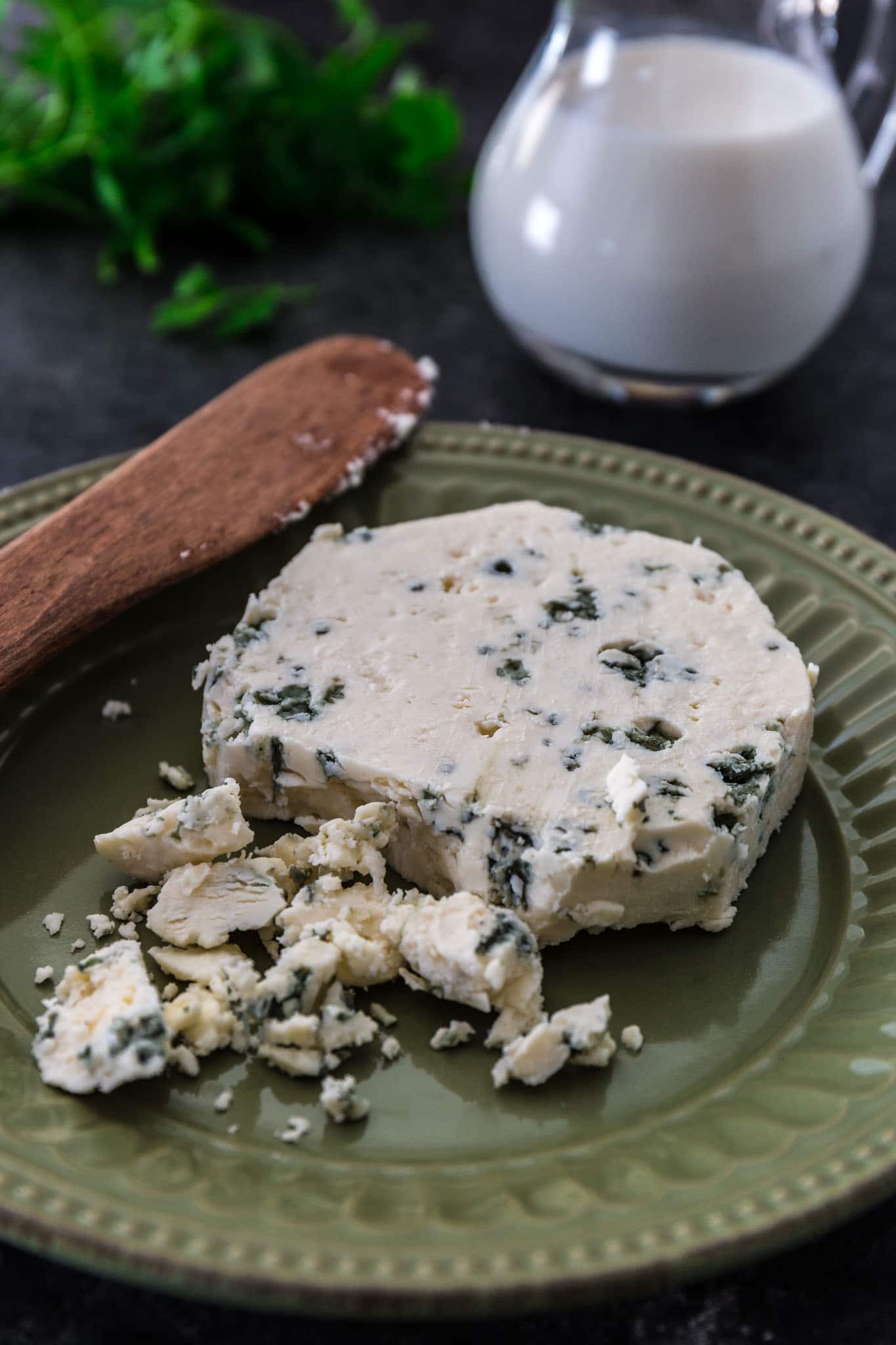 Pan Seared New York Strip Steak with Gorgonzola Sauce | www.oliviascuisine.com | No need to go to a steakhouse to enjoy a juicy New York Strip Steak, cooked to perfection. Follow my tips and you can make a superb steak dinner right at home, on your stove, in less than 30 minutes! The buttery Gorgonzola Cream Sauce is optional, but you'd be crazy to skip it. (Recipe and food photography by @oliviascuisine.)