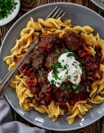 Pörkölt – Hungarian Beef and Onion Stew