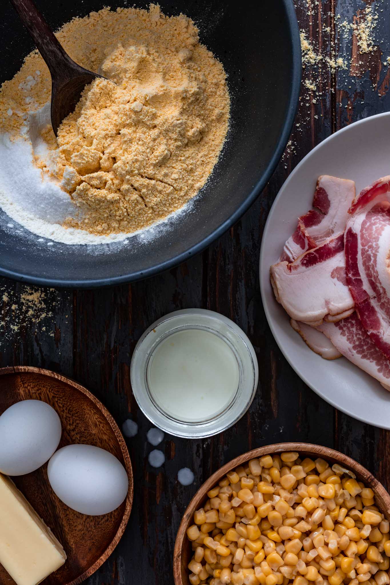 Ingredients to make cornbread