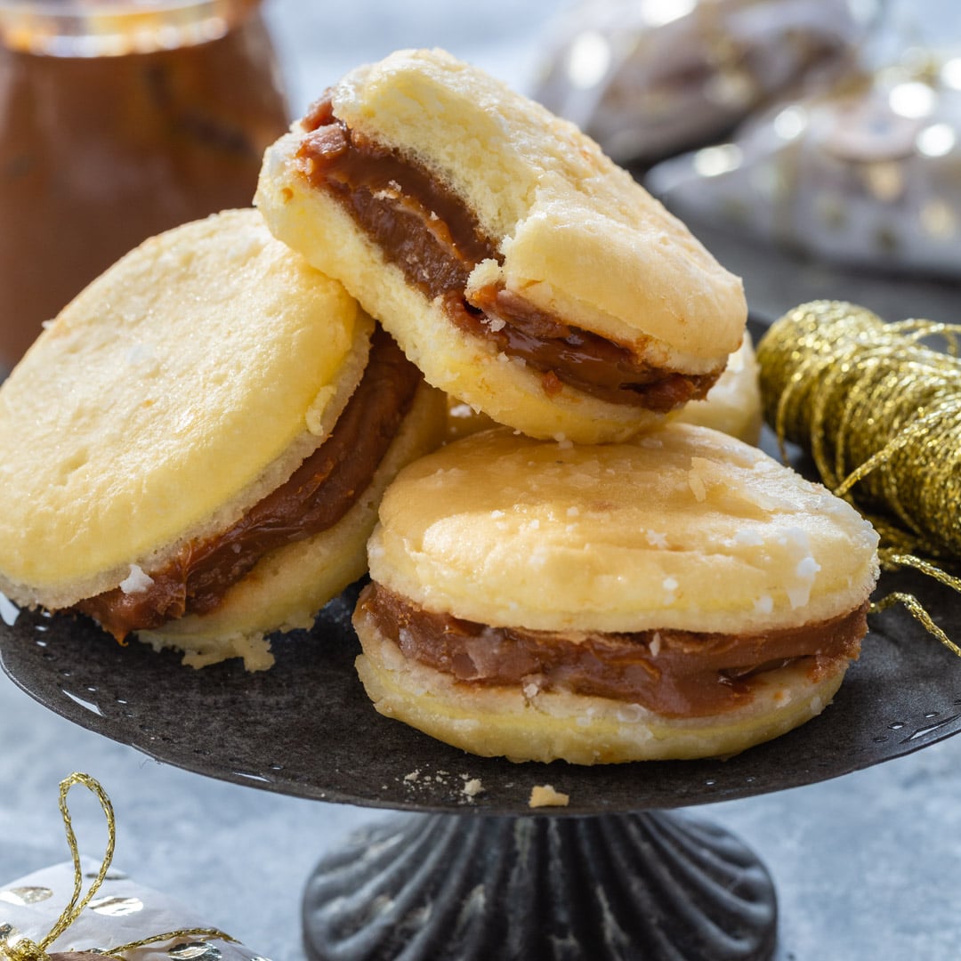 A thumbnail image of Brazilian Wedding Cookies.