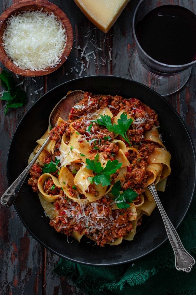 A serving of pasta alla bolognese