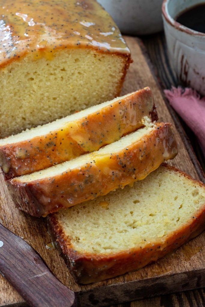 Fluffy sliced yogurt cake