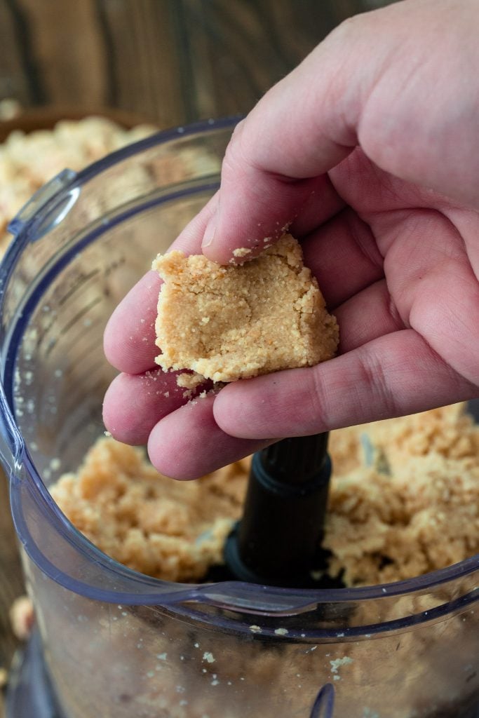 Consistency of homemade paçoca peanut candy.