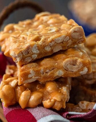 Pé de Moleque (Brazilian Peanut Brittle)