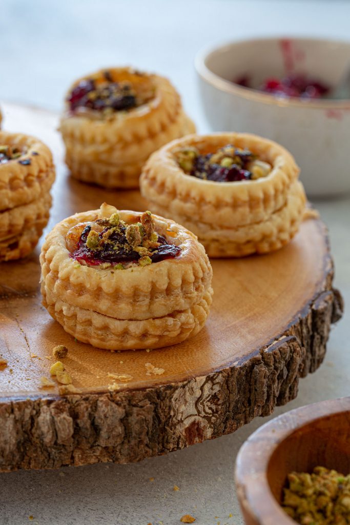 Brie and Cranberry Puff Pastry Appetizers