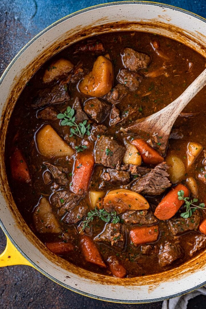 A close up photo of a pot of Guinness stew.