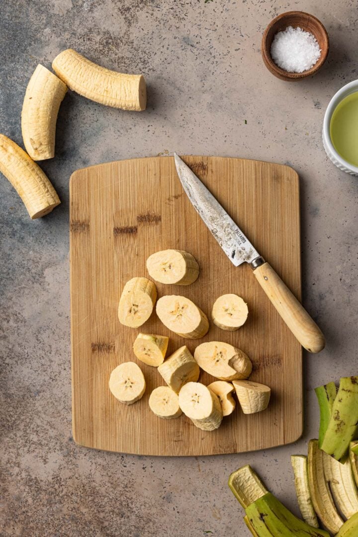 Plantain slices to make tostones.