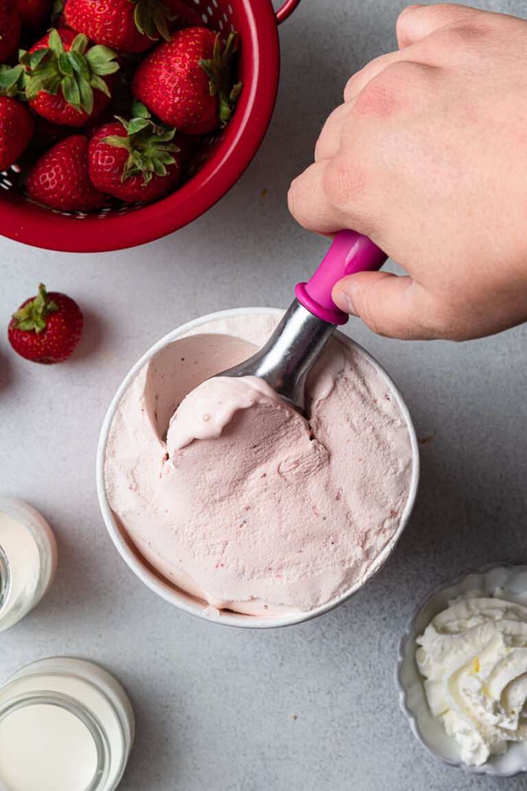 How to Make a Strawberry Milkshake Olivia's Cuisine