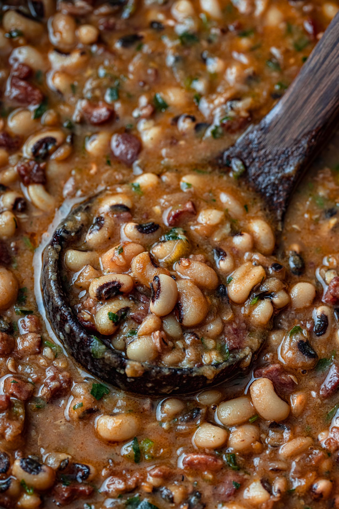 Black-Eyed Peas Recipe (with Bacon and Sausage) - Olivia's Cuisine