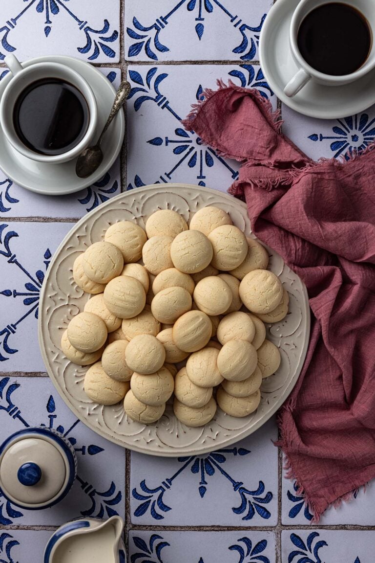 Sequillos Sequilhos (Cornstarch Cookies) - Olivia's Cuisine