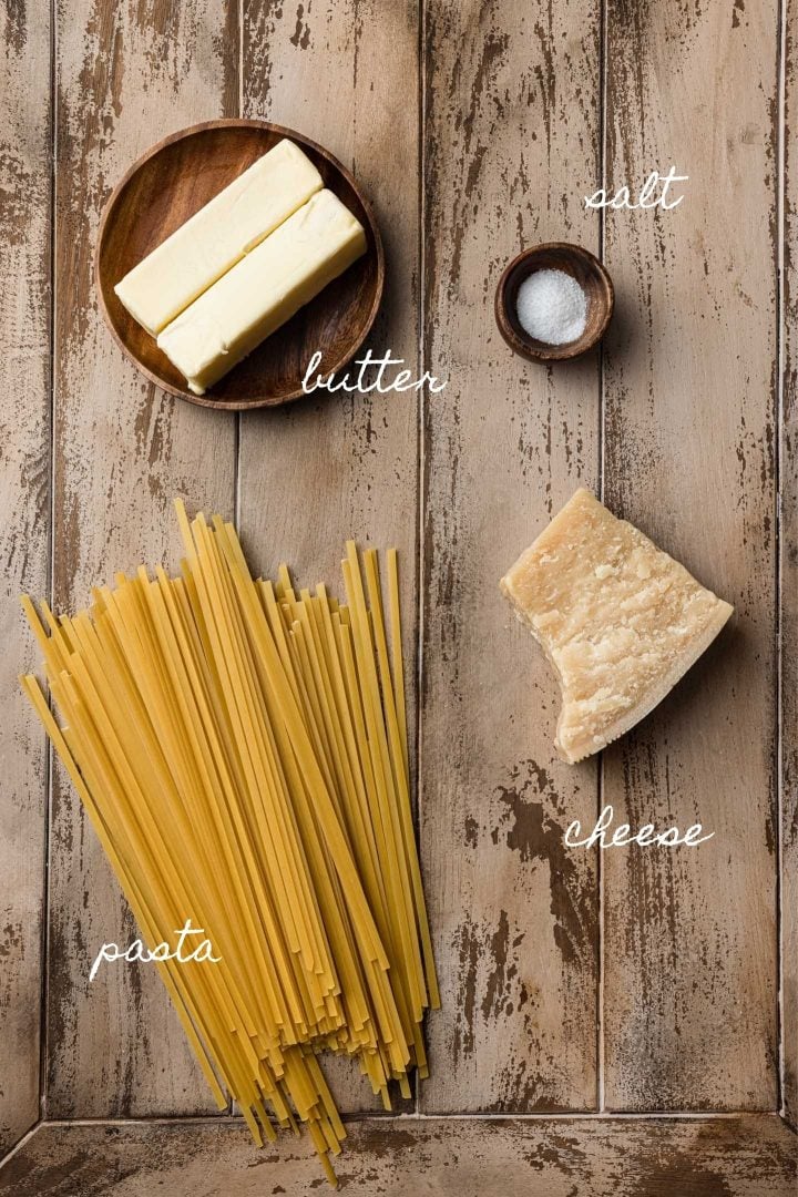 A photo of the ingredients needed to make this authentic fettuccine Alfredo recipe.