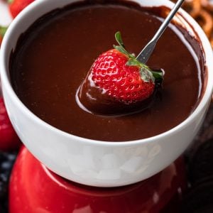 Easy Chocolate Fondue Recipe  Only 5 ingredients   - 21