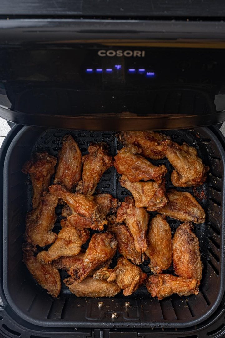Crispy chicken wings in the air fryer.
