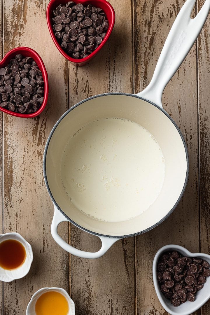 Easy Chocolate Fondue Recipe  Only 5 ingredients   - 96