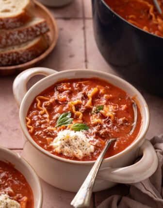 Easy Creamy Lasagna Soup (One-Pot Recipe)
